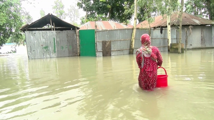 কুড়িগ্রাম ও টাঙ্গাইলে তিন লক্ষাধিক মানুষ পানিবন্দি