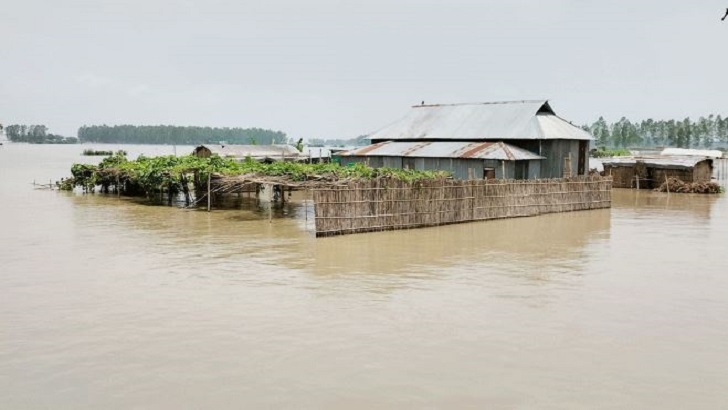 টাঙ্গাইলে বন্যা পরিস্থিতির আরও অবনতি 