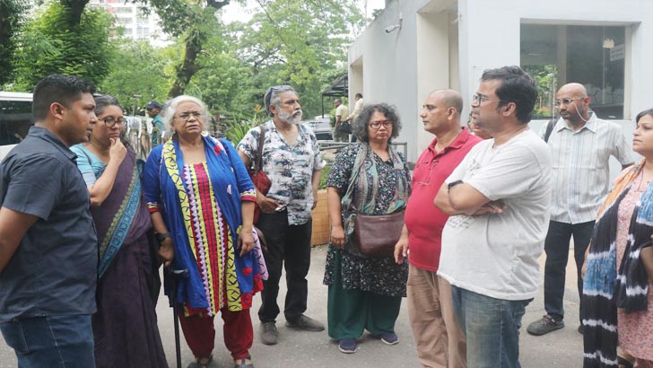 তিন সমন্বয়কের খোঁজে ডিবি কার্যালয়ে ১২ শিক্ষক, দেখা দিলেন না হারুন