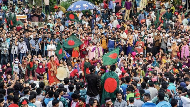 বাংলা ব্লকেডের চেয়েও কঠোর কর্মসূচির হুঁশিয়ারি কোটা আন্দোলনকারীদের