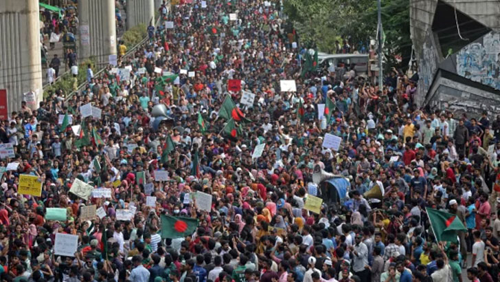 গ্রেফতার ১১ হাজার,  ঢাকায় আজ বড় শোডাউনের সম্ভাবনা