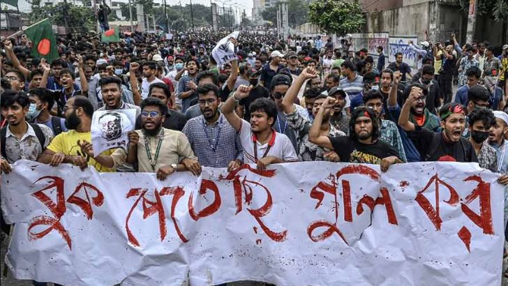 শিক্ষার্থীদের গণবিক্ষোভের খবর জায়গা পেল বিশ্ব মিডিয়ায়