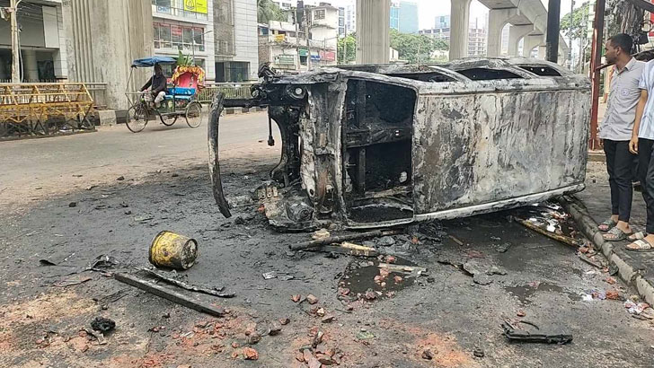 এক নজরে ‘মার্চ টু ঢাকা’ ও কারফিউর সর্বশেষ চিত্র