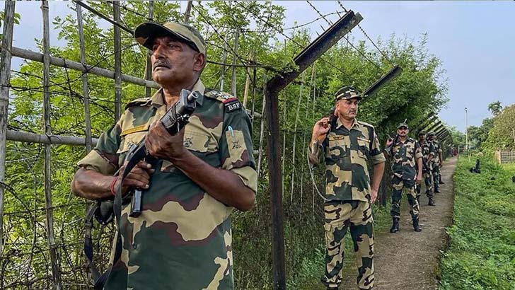 ভারত-বাংলাদেশ সীমান্তে বাড়ানো হলো নজরদারি, কলকাতায় বিএসএফ ডিজি