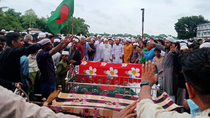 বানিয়াচংয়ে নিহতদের জানাজায় মানুষের ঢল