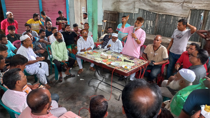 বামনায় বিএনপি নেতাকর্মীদের মন্দির পরিদর্শন