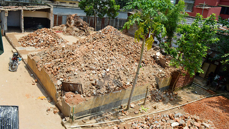 গুঁড়িয়ে দেওয়া হয়েছে ঋত্বিক ঘটকের বাড়ি