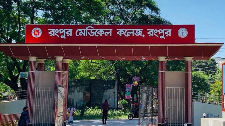 নাতির কিলঘুসিতে দাদা-দাদি হাসপাতালে