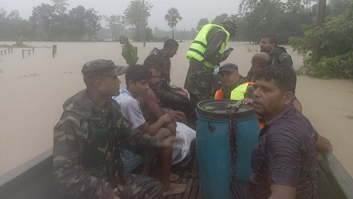 ৬ জেলায় বন্যার্তদের উদ্ধার কার্যক্রমে সেনা মোতায়েন