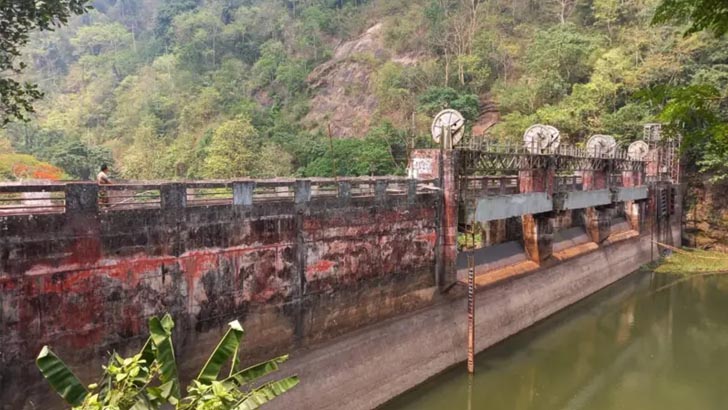 যেভাবে একা একাই খুলে গেল ডম্বুর গেট