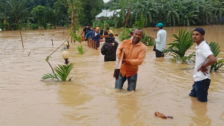 বন্যা পরিস্থিতি: উদ্ধার ও ত্রাণ তৎপরতা জোরদার করুন