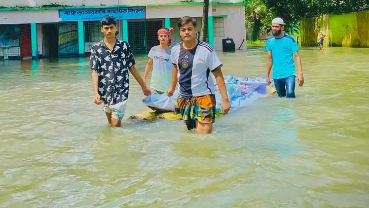 নাঙ্গলকোটে বৃষ্টি থামলেও নামছে না বন্যার পানি