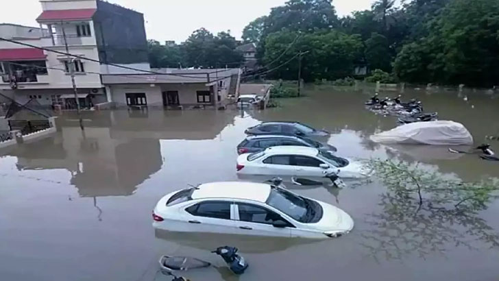 গুজরাটে ভয়াবহ বন্যা, ২৯ জনের মৃত্যু