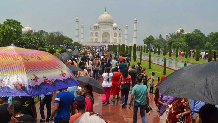 বাংলাদেশের পর্যটক না যাওয়ায় বিপাকে ভারত, ধুঁকছে কলকাতা