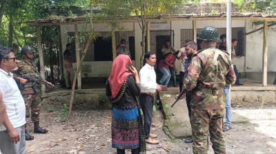 সুনীল গঙ্গোপাধ্যায়ের বাড়ি ভাঙচুর লুটের গুজব