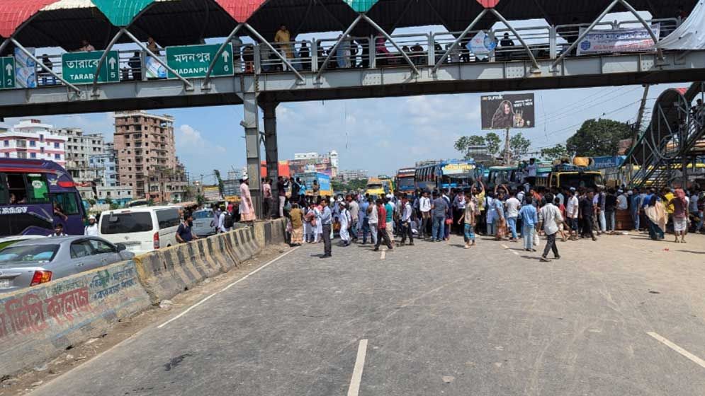 ইমাম হত্যার বিচার দাবিতে মহাসড়ক অবরোধ, দীর্ঘ যানজট