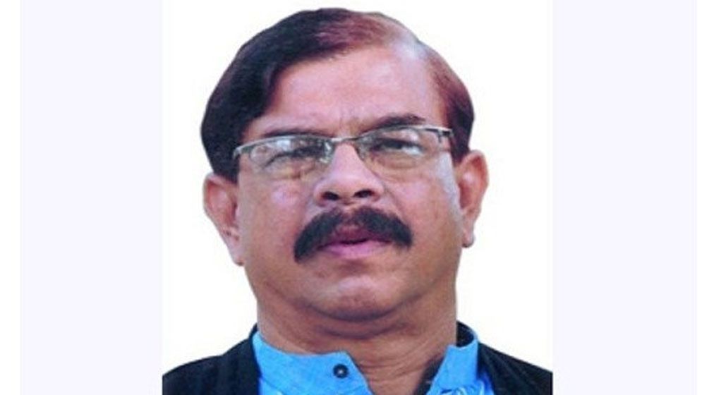 কাপুরুষোচিত জীবনে ক্লান্ত আমরা এখন সাহস দেখাতে চাই