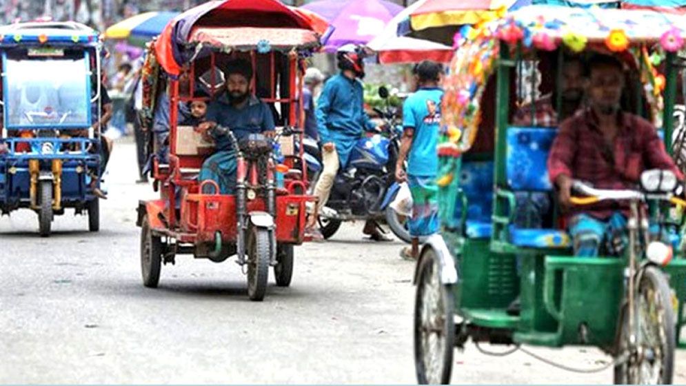 সড়কে নৈরাজ্য