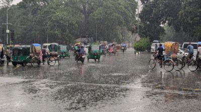 দিনভর বৃষ্টিতে রাজধানীবাসীর দুর্ভোগ