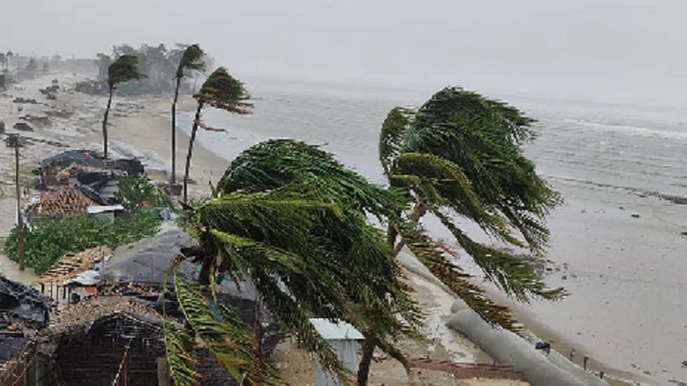 উপকূলে সঞ্চালনশীল মেঘমালা, নিম্নচাপ নিয়ে আরও তথ্য