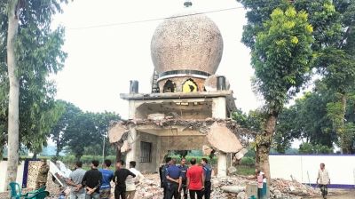 মাজারের শান্তিশৃঙ্খলা রক্ষায় ব্যবস্থা নিতে ডিসিদের নির্দেশ