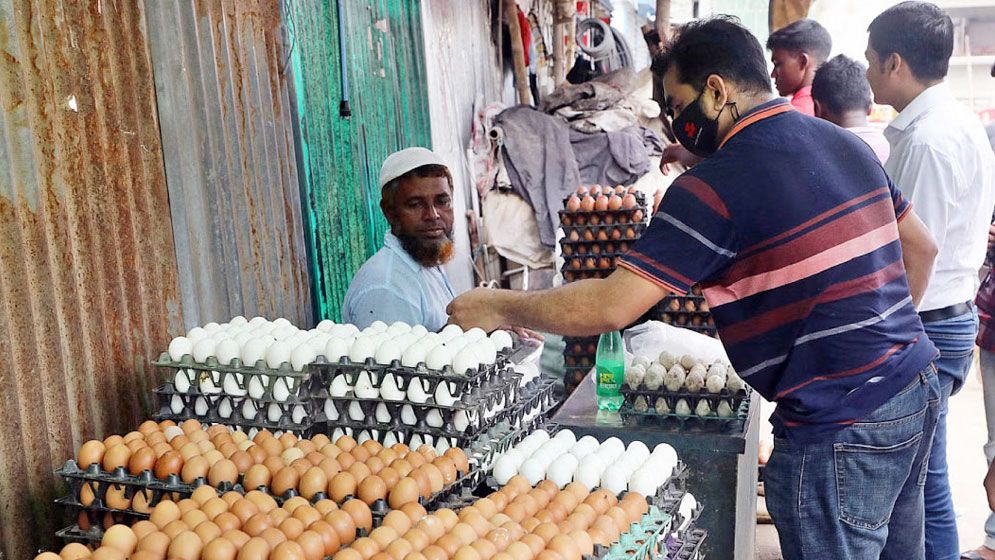 ডিমের বাজারে আগুন, নির্দেশনা মানছে না কেউই