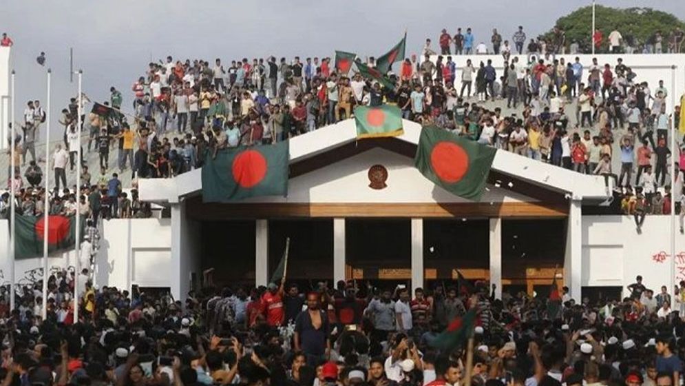 আগে সংস্কার চায় মানুষ