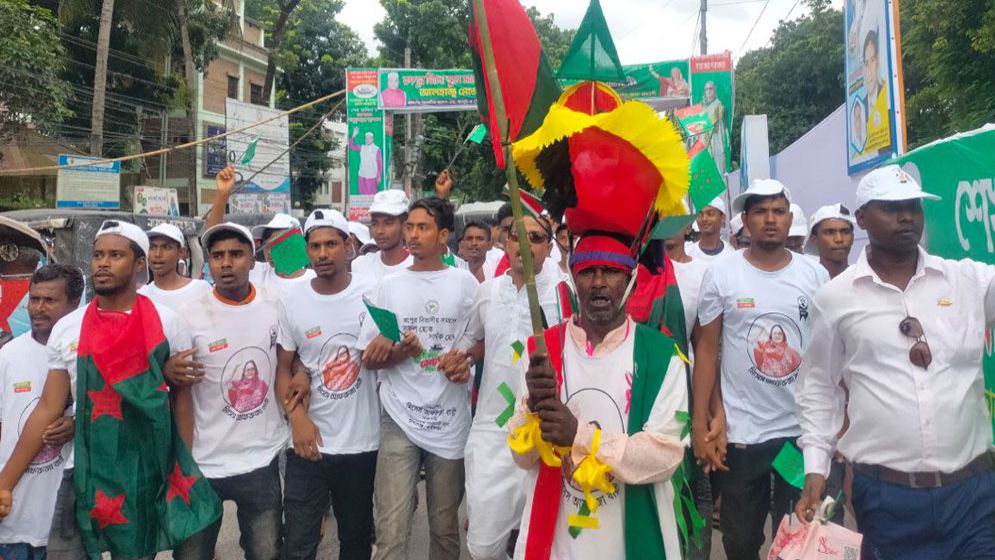 বিএনপি নেতাদের ‘ম্যানেজ’ করে এলাকায় ফিরছেন আ.লীগ নেতারা