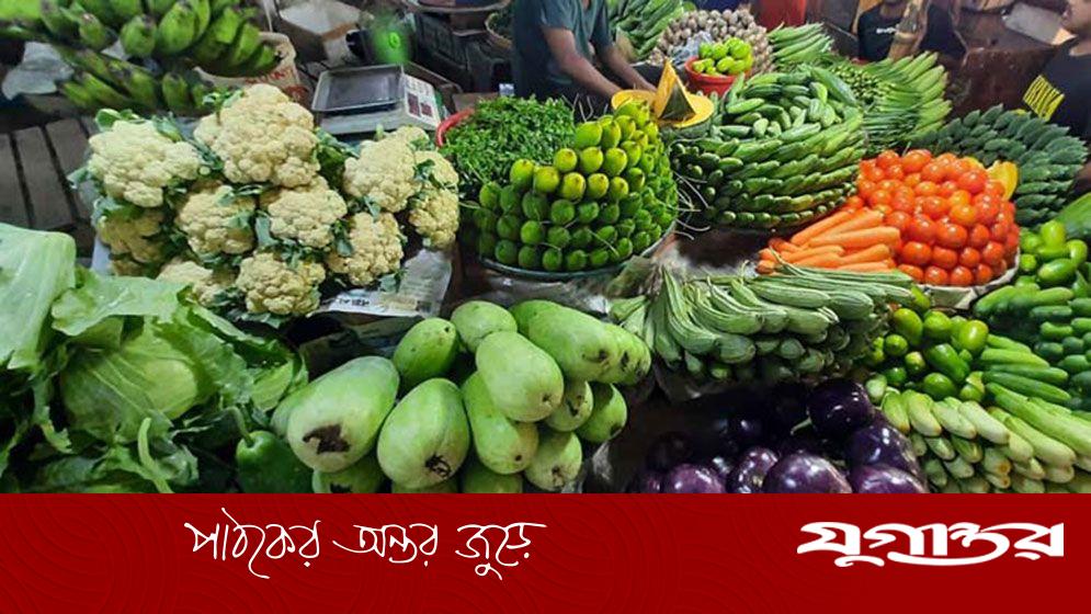 ১০০ টাকার ওপরে সবজির কেজি, কাঁচামরিচ ৪০০