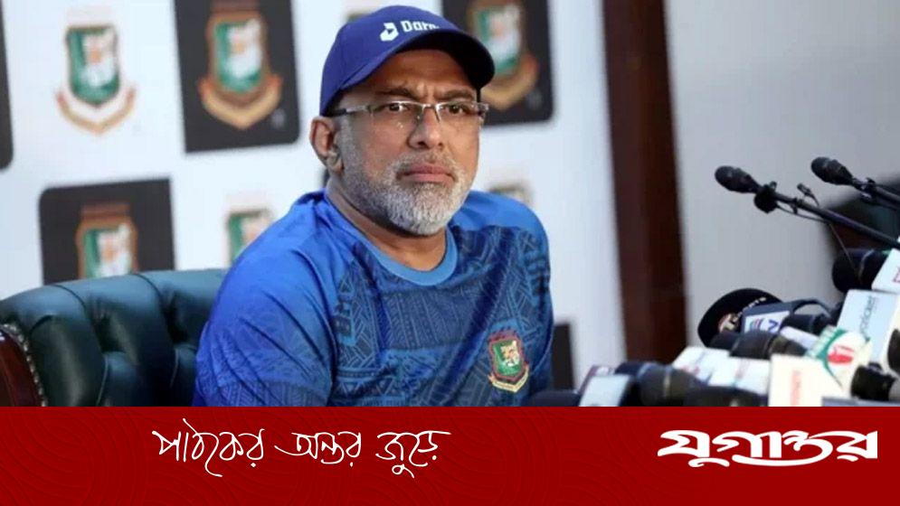 হাথুরুসিংহেকে বরখাস্ত করল বিসিবি