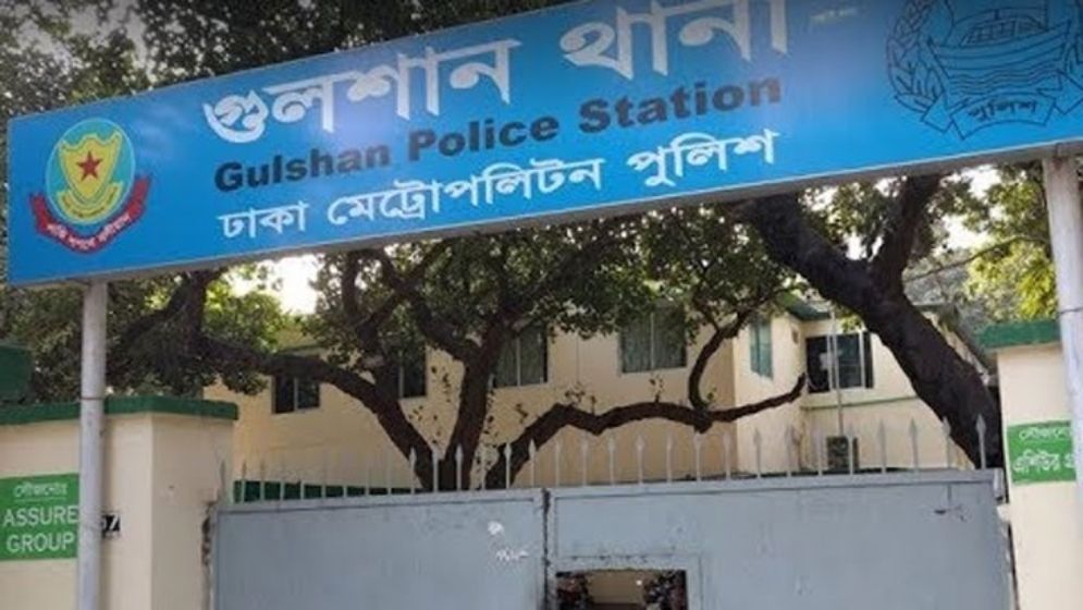 সততার সাইনবোর্ডে রাজকীয় জীবন ‘ওসি রফিক’র