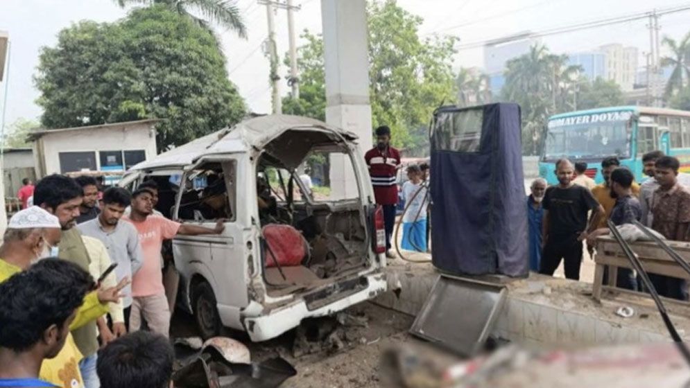 ফিলিং স্টেশনে সিলিন্ডার বিস্ফোরণ, নিহত ১