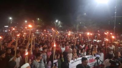 রাষ্ট্রপতির পদত্যাগ ও ছাত্রলীগ নিষিদ্ধের দাবি