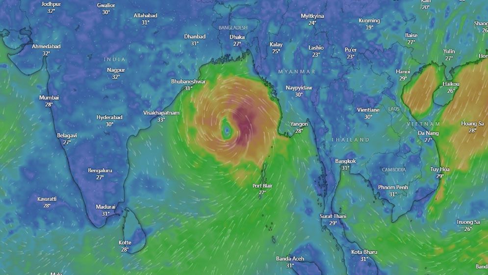 পায়রা সমুদ্রবন্দরের দিকে এগিয়েছে ঘূর্ণিঝড় ‘দানা’