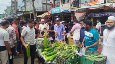 সিন্ডিকেট ভাঙতে ন্যায্য দামে শাকসবজি বিক্রি