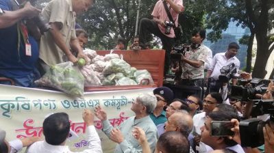 ঢাকা চট্টগ্রাম খুলনায় সাশ্রয়ী মূল্যে তরিতরকারি বিক্রি করছে সরকার