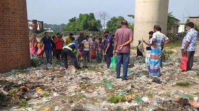 ছেলের সামনেই দুখণ্ড হয়ে ব্রিজের নিচে পড়ল বাবার দেহ