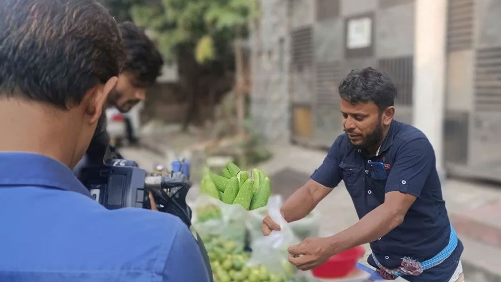 প্রোডাকশন ম্যানেজার থেকে সবজি বিক্রেতা