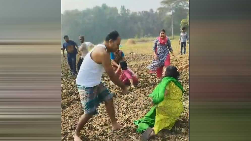 দুই বোনকে লাঠিপেটার ভিডিও ভাইরাল