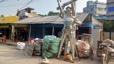 ভাঙারির দোকানের ভাস্কর্যটি যাবে আব্রাহাম লিংকনের উত্তরবঙ্গ জাদুঘরে