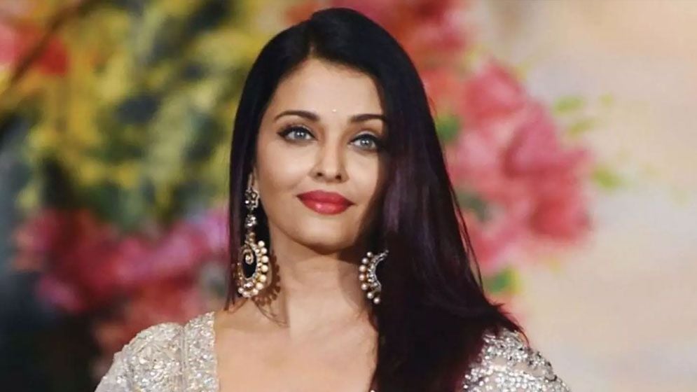 ডিভোর্স গুঞ্জনের মধ্যেই ভিডিও পোস্ট করে ‘আপসহীন বার্তা’ ঐশ্বরিয়ার