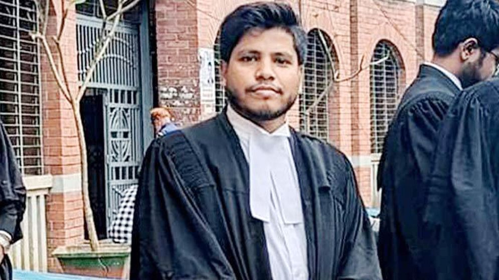 হত্যাকাণ্ডে জড়িত ৩০ জনকে খুঁজছে পুলিশ