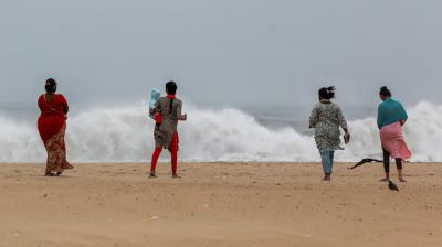 বিকালে উপকূলে আঘাত হানবে ঘূর্ণিঝড় ‘ফিনজাল’, তামিলনাড়ুতে রেড অ্যালার্ট জারি