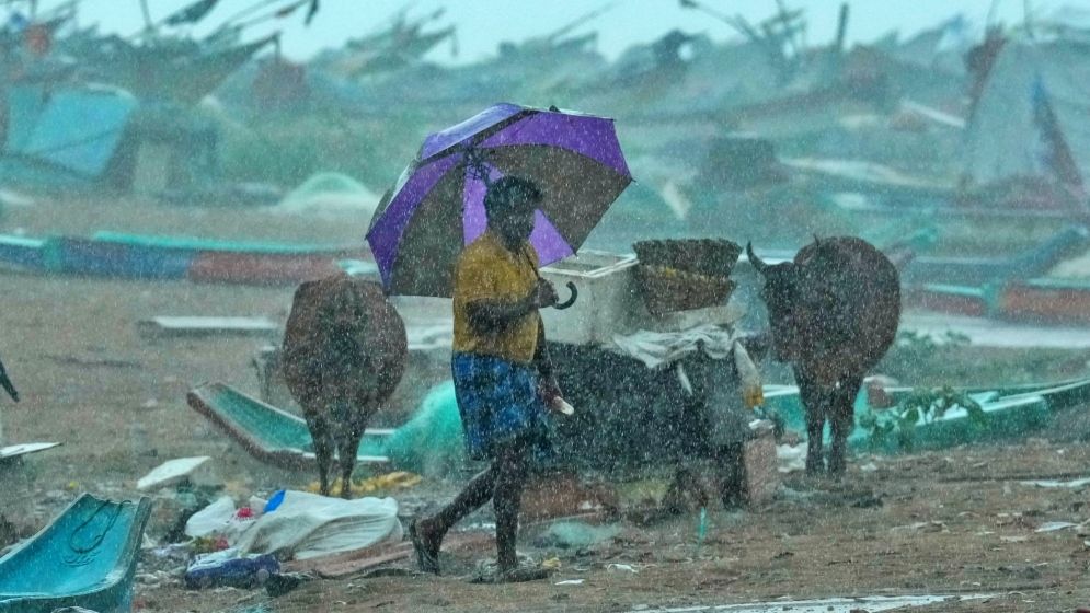 ঘূর্ণিঝড় ফিনজালে ভারত ও শ্রীলংকায় নিহত ১৯