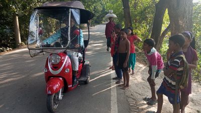 ব্যতিক্রমী হোন্ডা, পথে-ঘাটে শিশুদের ভিড়