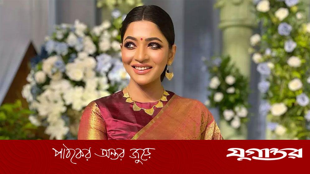 বাংলাদেশি বলেই কি বাদ পড়লেন বাঁধন!