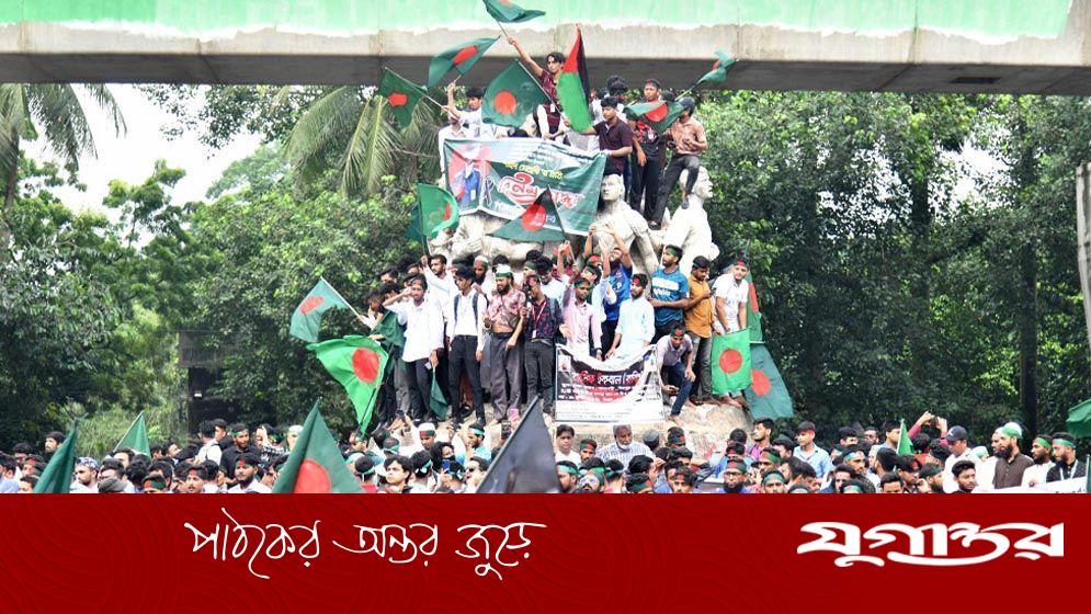 গণ-অভ্যুত্থানে শহিদদের স্মরণে বিভিন্ন স্থানে সভা