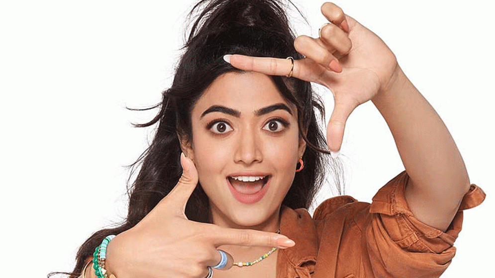 রাশমিকাকে ‘লাকি চার্ম’ বললেন বিজয়
