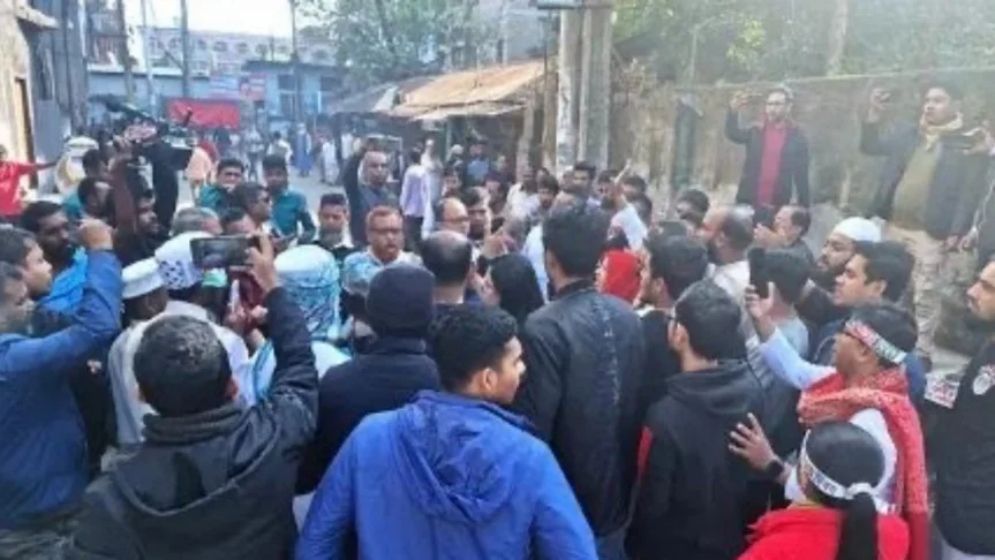 নাগরিক কমিটির সভায় জিয়ার সৈনিক স্লোগান দিয়ে হামলা-ভাংচুর