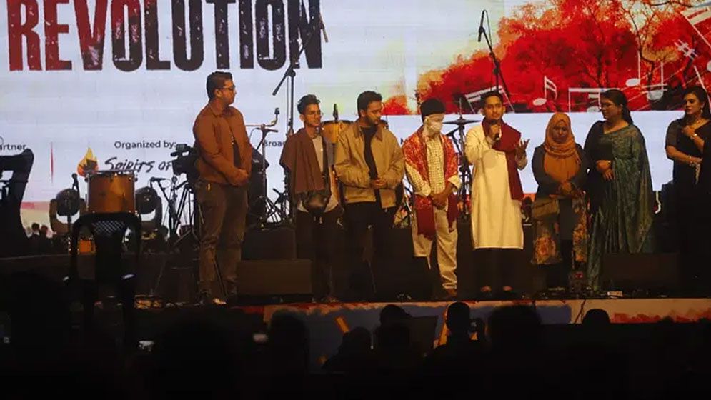 কনসার্টে হাসিনার বিচার দাবি, ঐক্যবদ্ধ থাকার আহ্বান সারজিসের